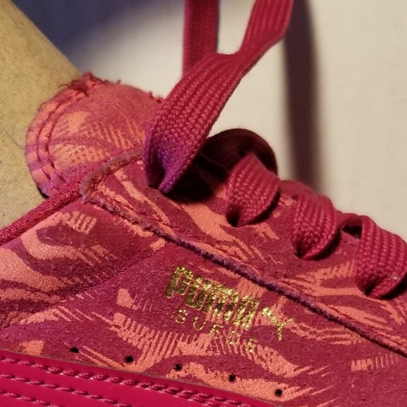 PUMA pink print SIZE 6 TENNIS SHOES sneakers - Picture 3 of 8